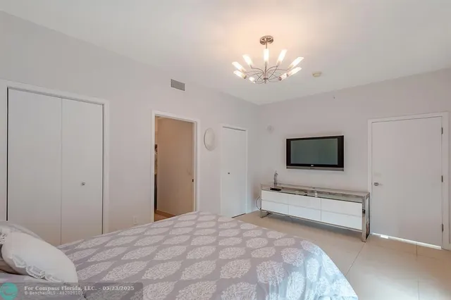 $6,850 | 1111 Southwest 1st Avenue, Unit PH3920, Miami, FL 33130