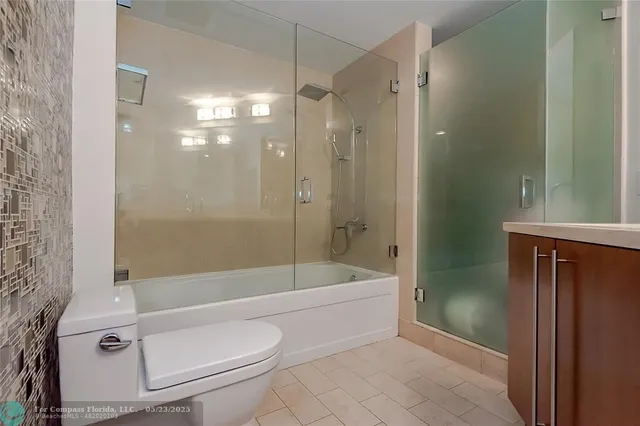 $6,850 | 1111 Southwest 1st Avenue, Unit PH3920, Miami, FL 33130