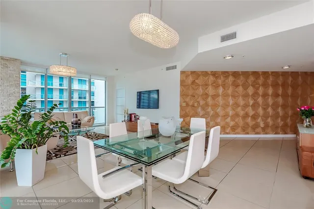 $6,850 | 1111 Southwest 1st Avenue, Unit PH3920, Miami, FL 33130
