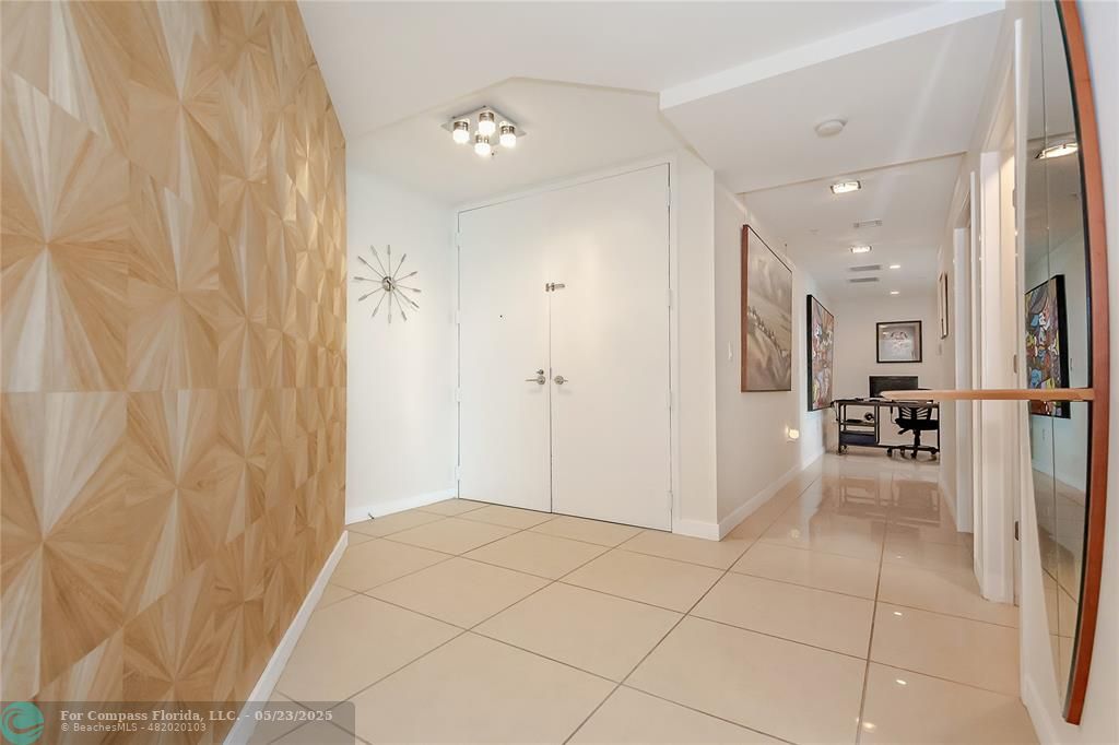 1111 Southwest 1st Avenue, Unit PH3920 Miami, FL 33130 - Photo 3 of 19