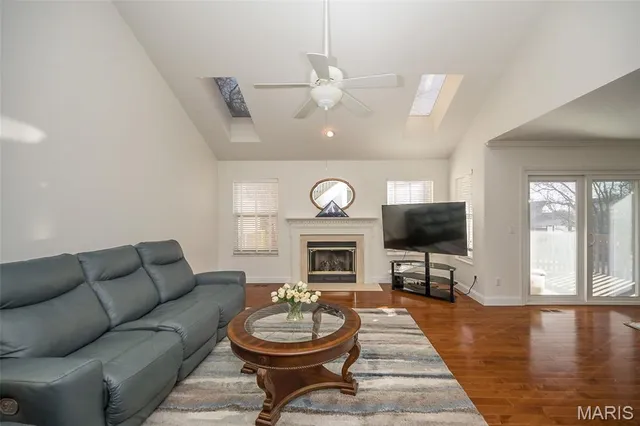 $300,000 | 1337 Stone Run Drive, Ballwin, MO 63021