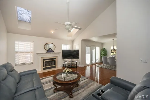 $300,000 | 1337 Stone Run Drive, Ballwin, MO 63021