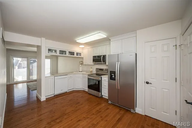 $300,000 | 1337 Stone Run Drive, Ballwin, MO 63021