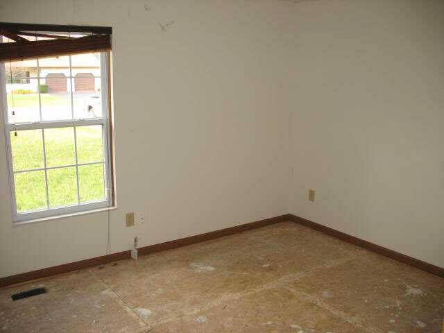 6983 Taylor Road Reynoldsburg, OH 43068 - Photo 6 of 10