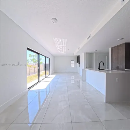 $3,550 | 1374 Northwest 1st Street, Florida City, FL 33034