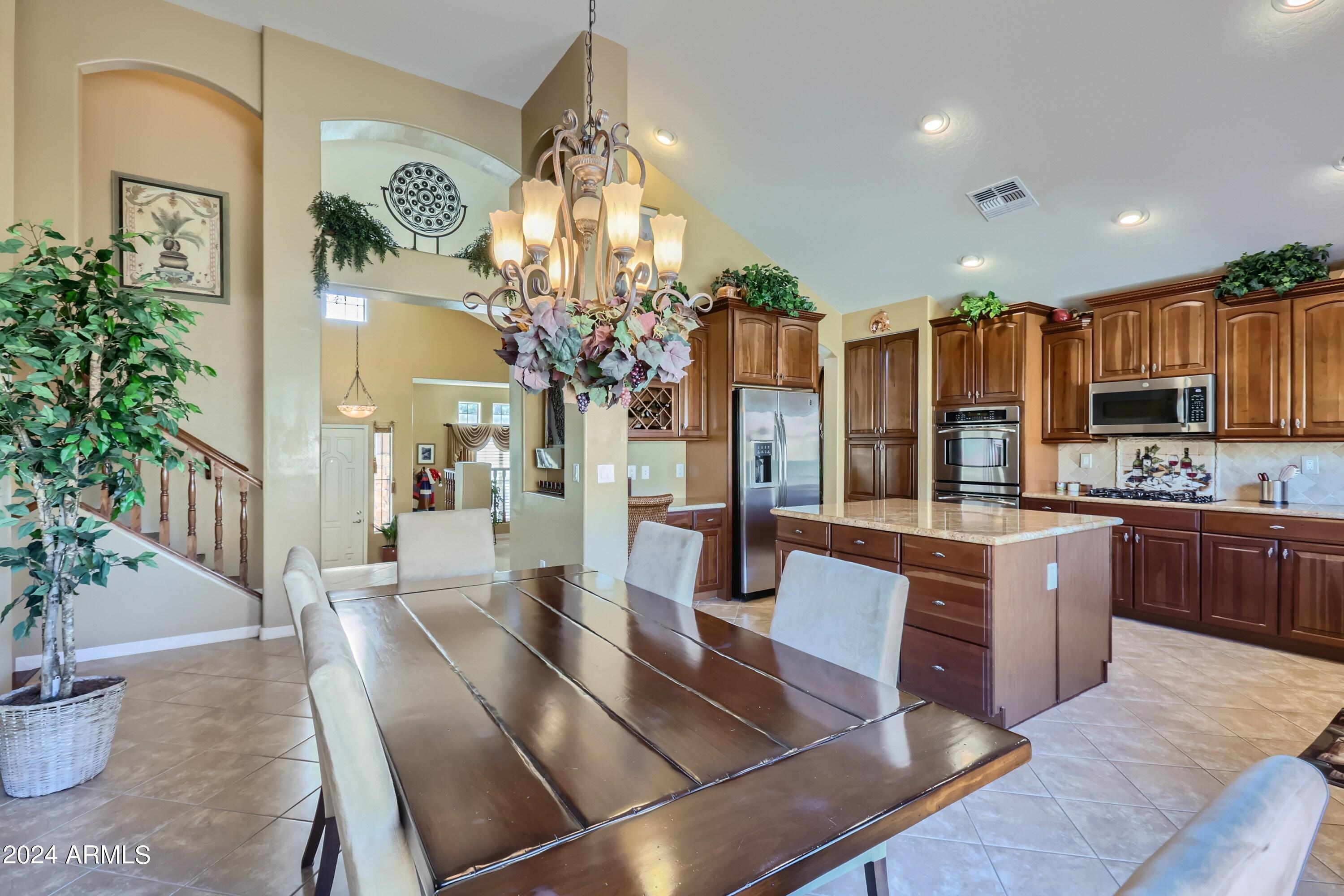 3234 West Rapalo Road Phoenix, AZ 85086 - Photo 16 of 44 Breakfast Area