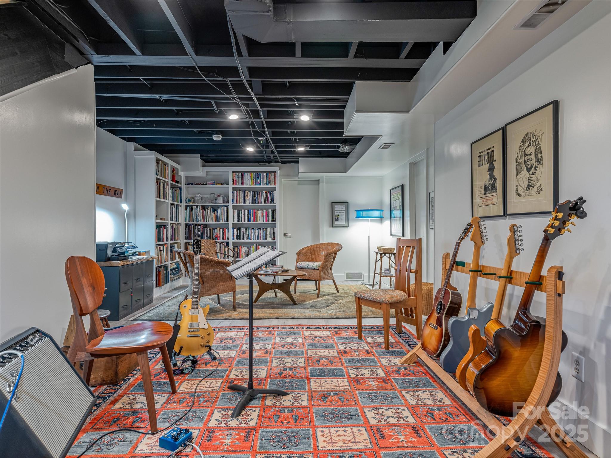 5 Brookside Road Asheville, NC 28803 - Photo 44 of 45 a living room with furniture