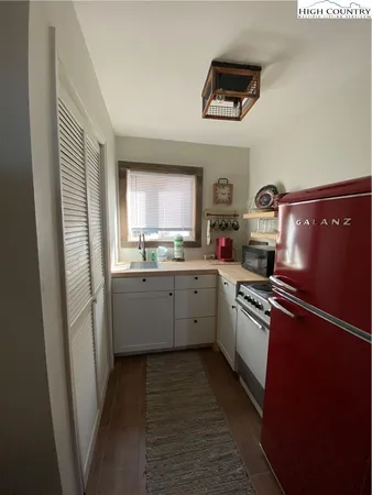 a view of a livingroom with furniture