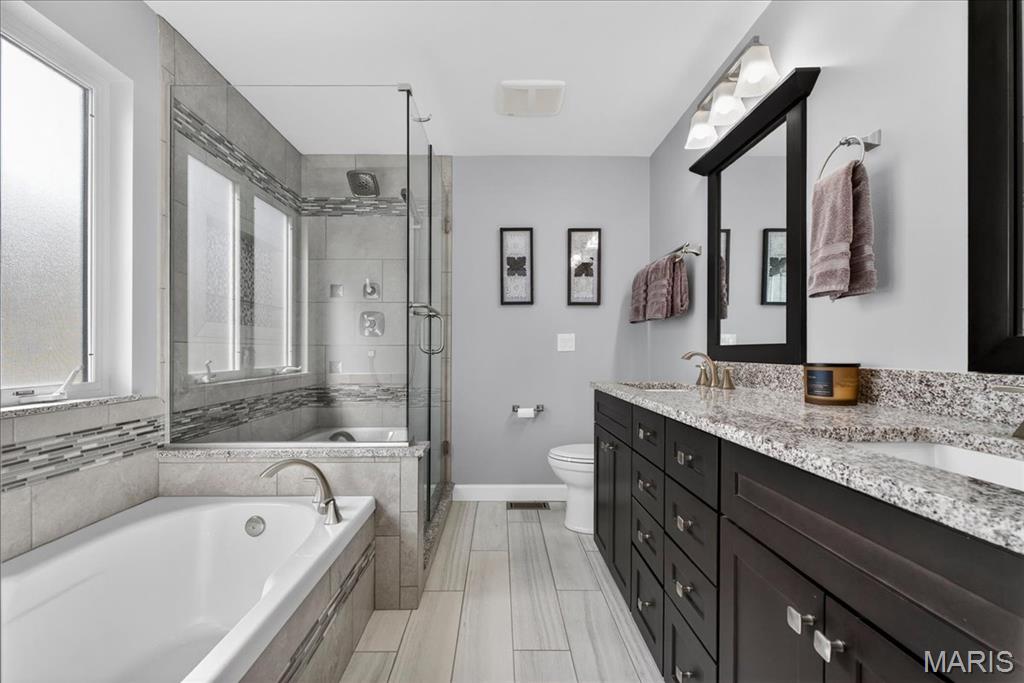 118 Spring Tree Court St. Charles, MO 63303 - Photo 24 of 60