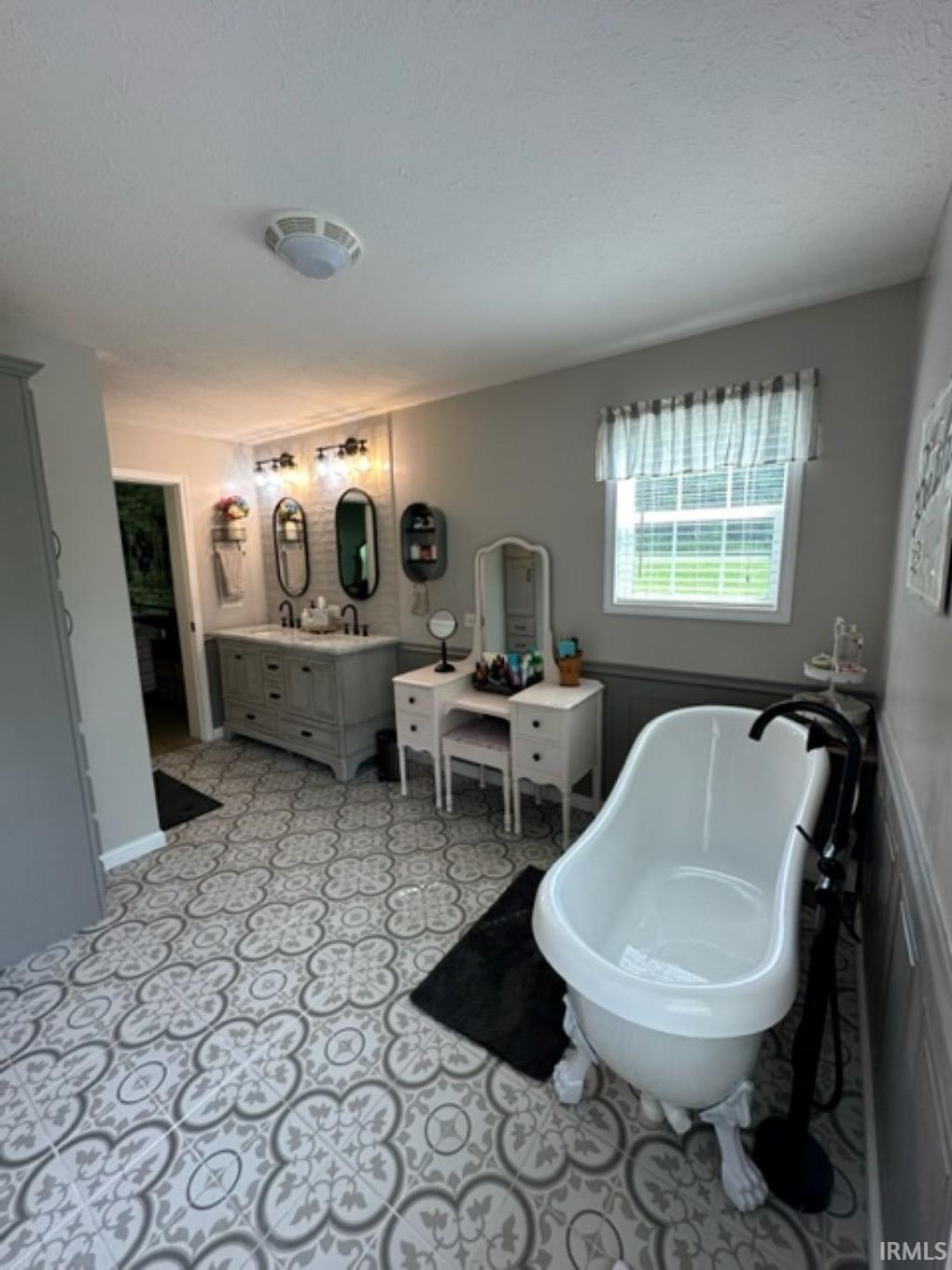 2030 West Lawson Road Bloomington, IN 47404 - Photo 17 of 27 Gallery Image 17