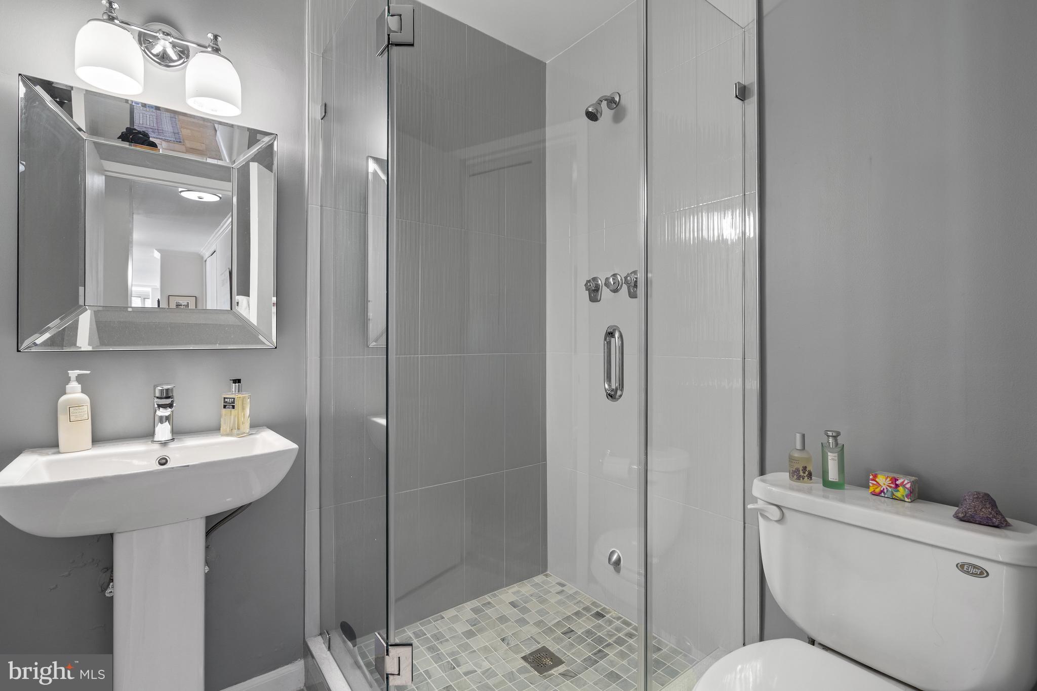 4101 Cathedral Avenue Northwest, Unit 611 Washington, DC 20016 - Photo 24 of 36