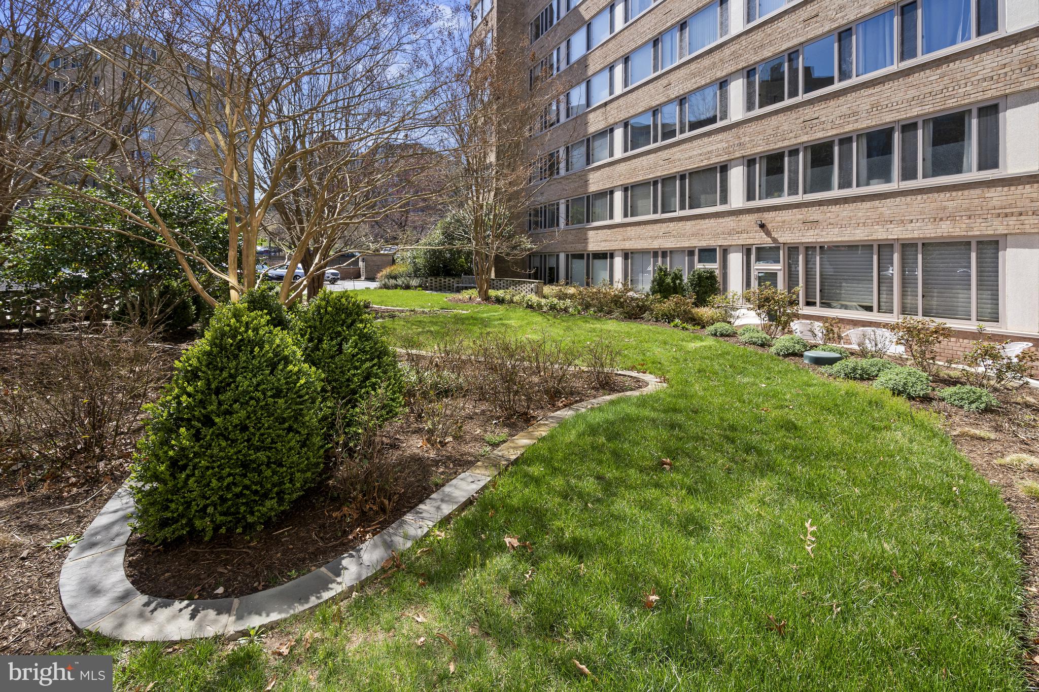 4101 Cathedral Avenue Northwest, Unit 611 Washington, DC 20016 - Photo 26 of 36