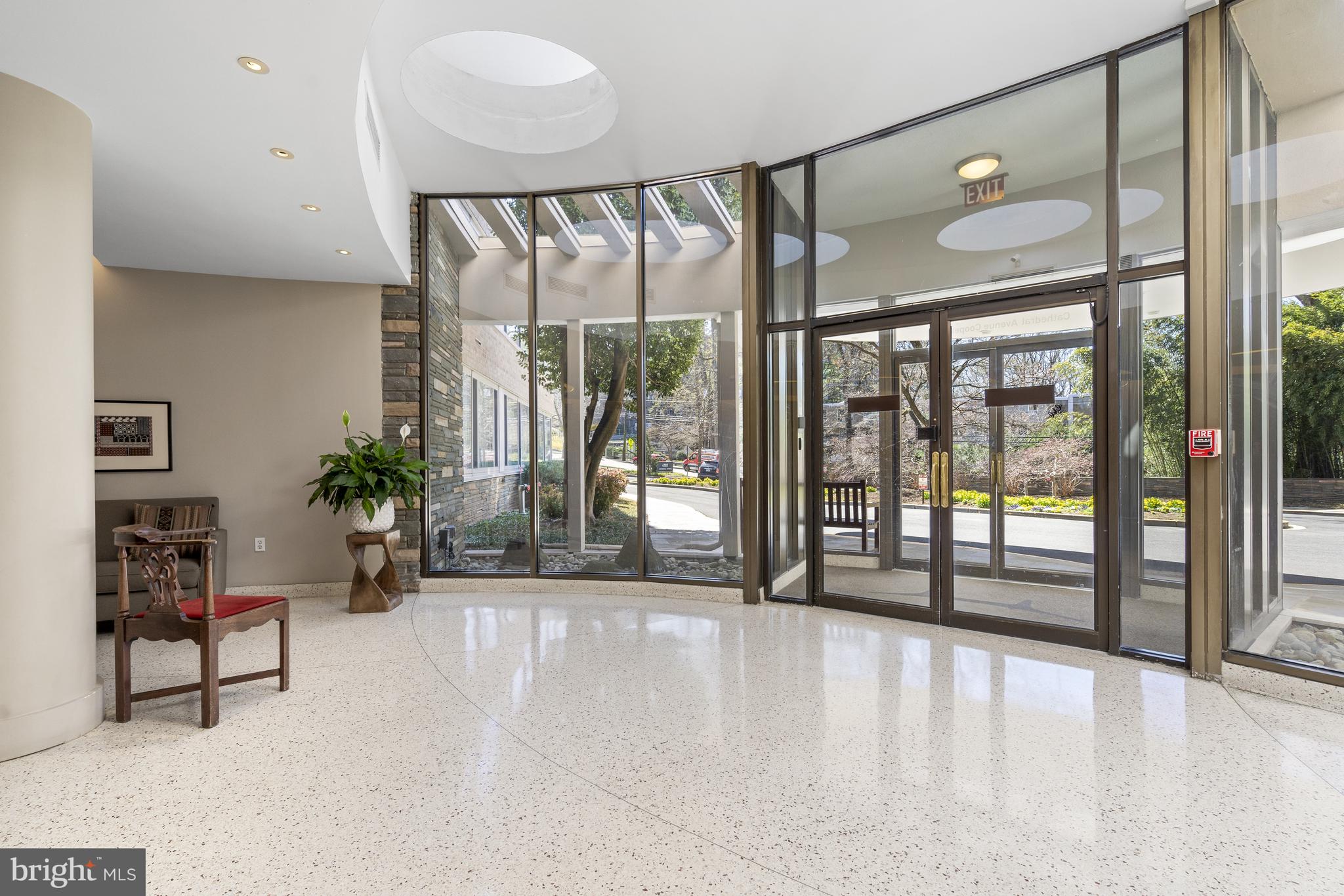 4101 Cathedral Avenue Northwest, Unit 611 Washington, DC 20016 - Photo 3 of 36