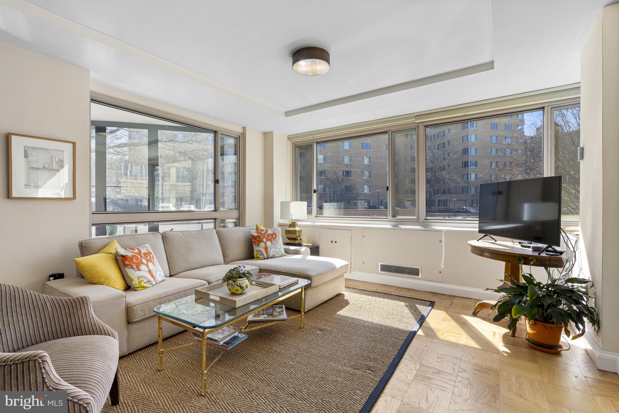 4101 Cathedral Avenue Northwest, Unit 611 Washington, DC 20016 - Photo 9 of 36