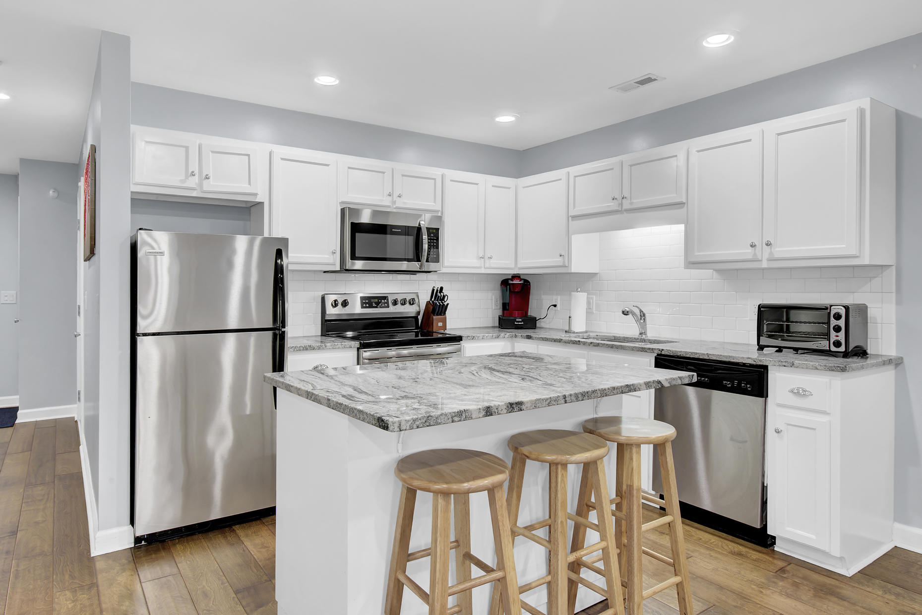 2882 Mackenzie Court Mount Pleasant, SC 29466 - Photo 8 of 27 (8)