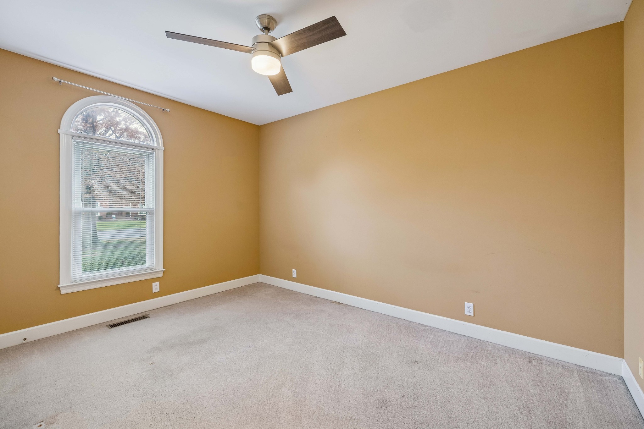 2815 Bowers Lane Murfreesboro, TN 37129 - Photo 14 of 75 an empty room with a window