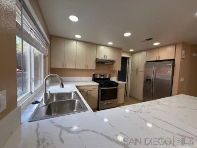 $4,195 | 7492 Margerum Avenue, San Diego, CA 92120