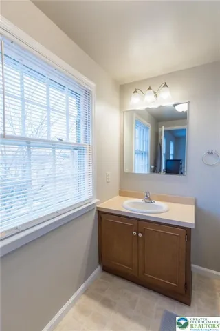 $347,000 | 1049 Barnside Road, Allentown, PA 18103