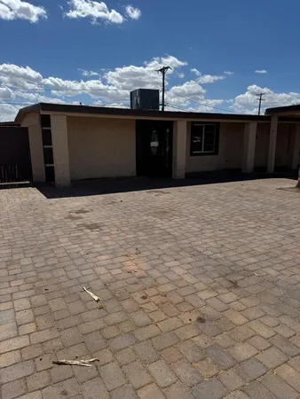 $2,300 | 3941 West Palm Lane, Phoenix, AZ 85009