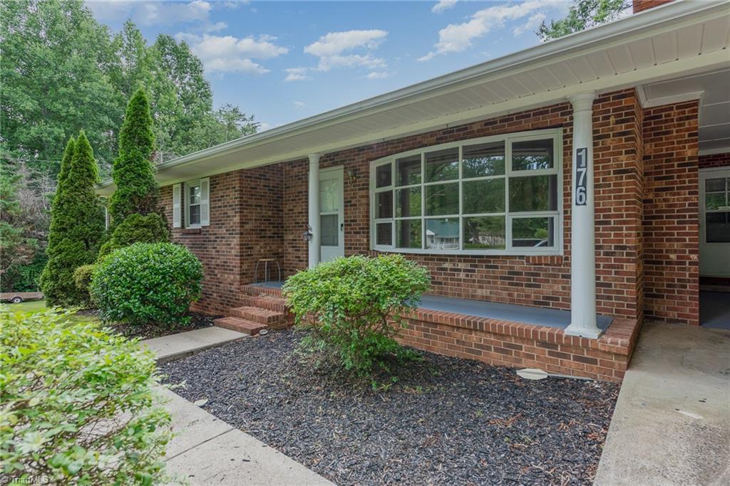 176 South Angell Road Mocksville, NC 27028 - Photo 5 of 27 Gallery Image 5