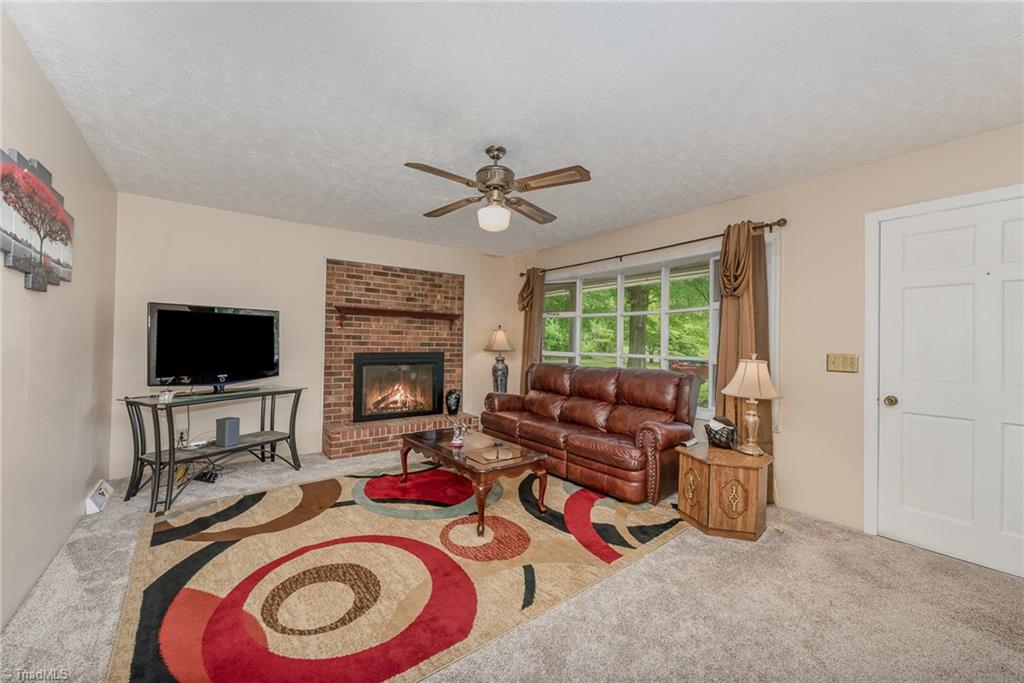 176 South Angell Road Mocksville, NC 27028 - Photo 6 of 27 Gallery Image 6