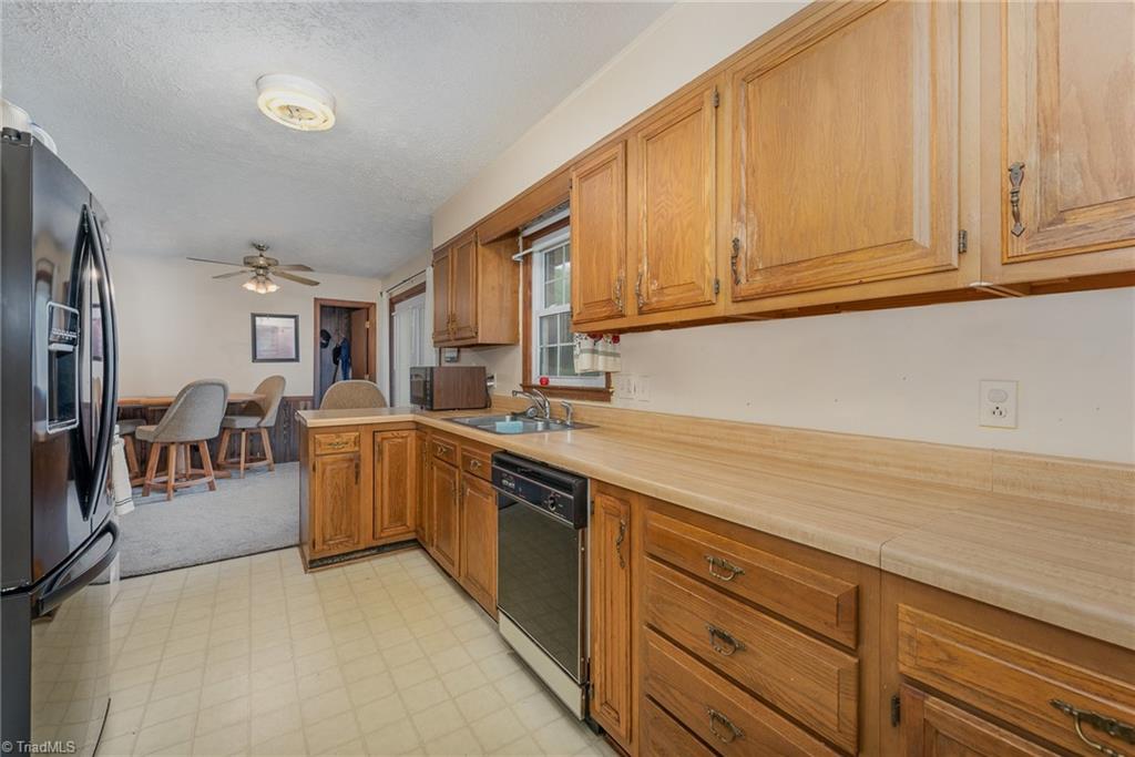 176 South Angell Road Mocksville, NC 27028 - Photo 9 of 27 Gallery Image 9