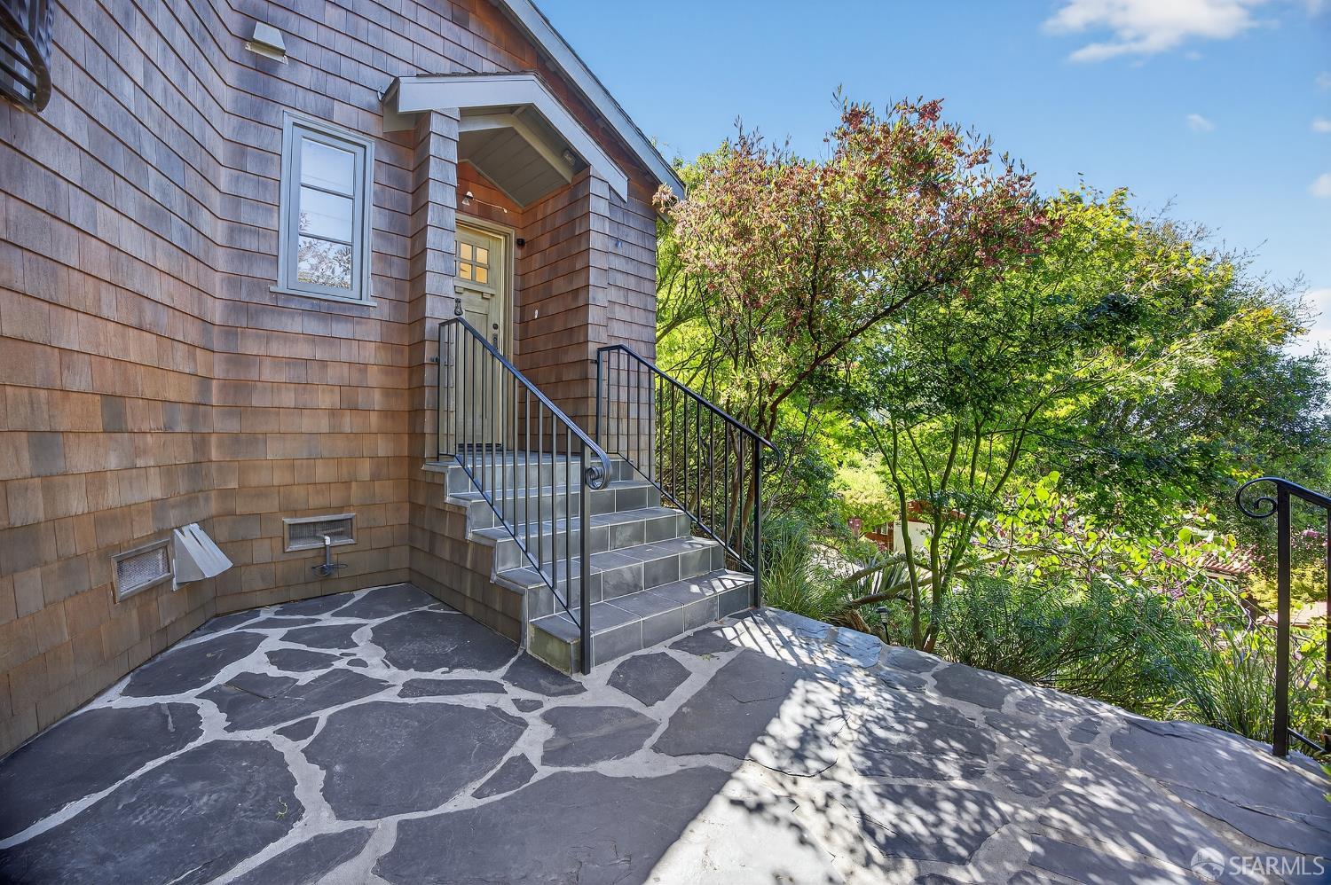 7172 Norfolk Road Berkeley, CA 94705 - Photo 5 of 61