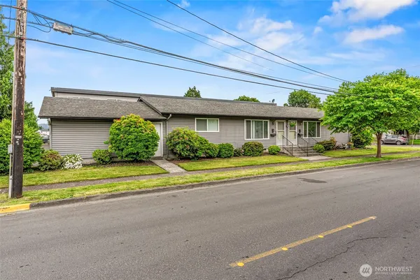 $425,000 | 733 Delaware Street, Longview, WA 98632