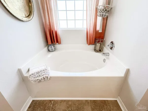 $2,375 | 1216 Benning Place, Pensacola, FL 32506