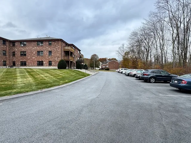 $280,000 | 14 A Mayberry Drive, Unit 10, Westborough, MA 01581
