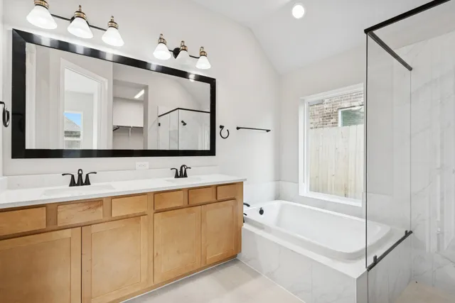 $415,000 | 12323 Palmetto Drive, Mont Belvieu, TX 77523