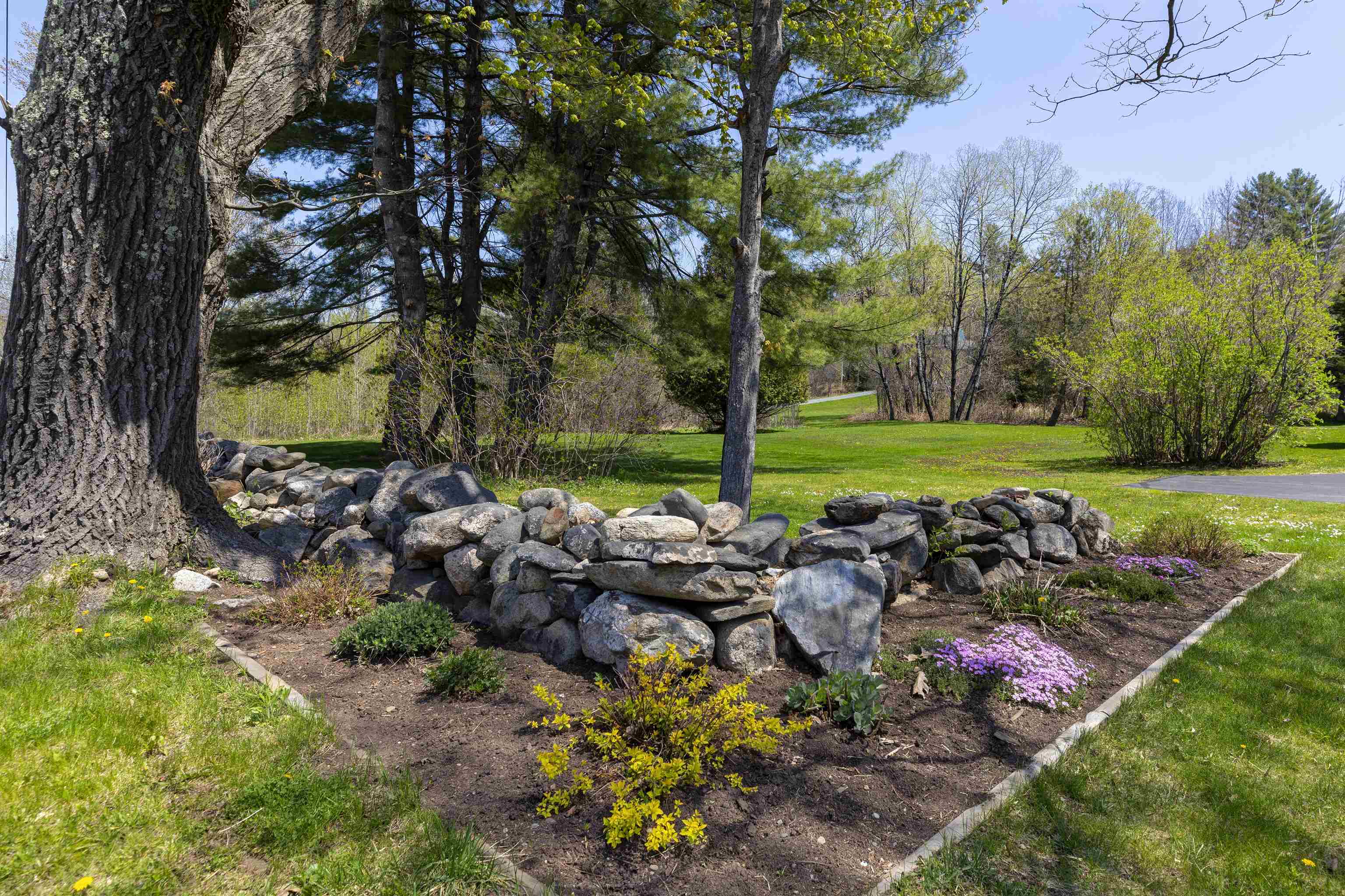 449 Meriden Road Lebanon, NH 03766 - Photo 31 of 33 Gallery Image 31