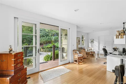 $1,795,000 | 19 Ridge Lane, Miller Place, NY 11764
