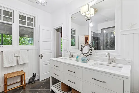 $1,795,000 | 19 Ridge Lane, Miller Place, NY 11764