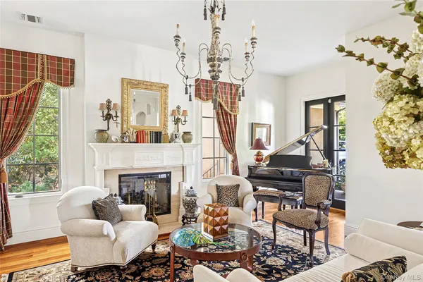 $1,795,000 | 19 Ridge Lane, Miller Place, NY 11764