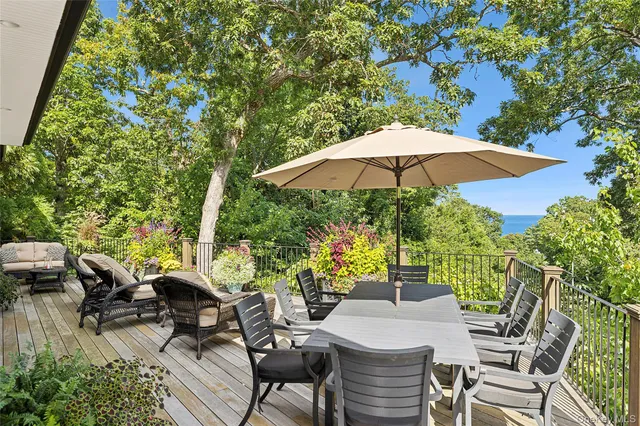 $1,795,000 | 19 Ridge Lane, Miller Place, NY 11764