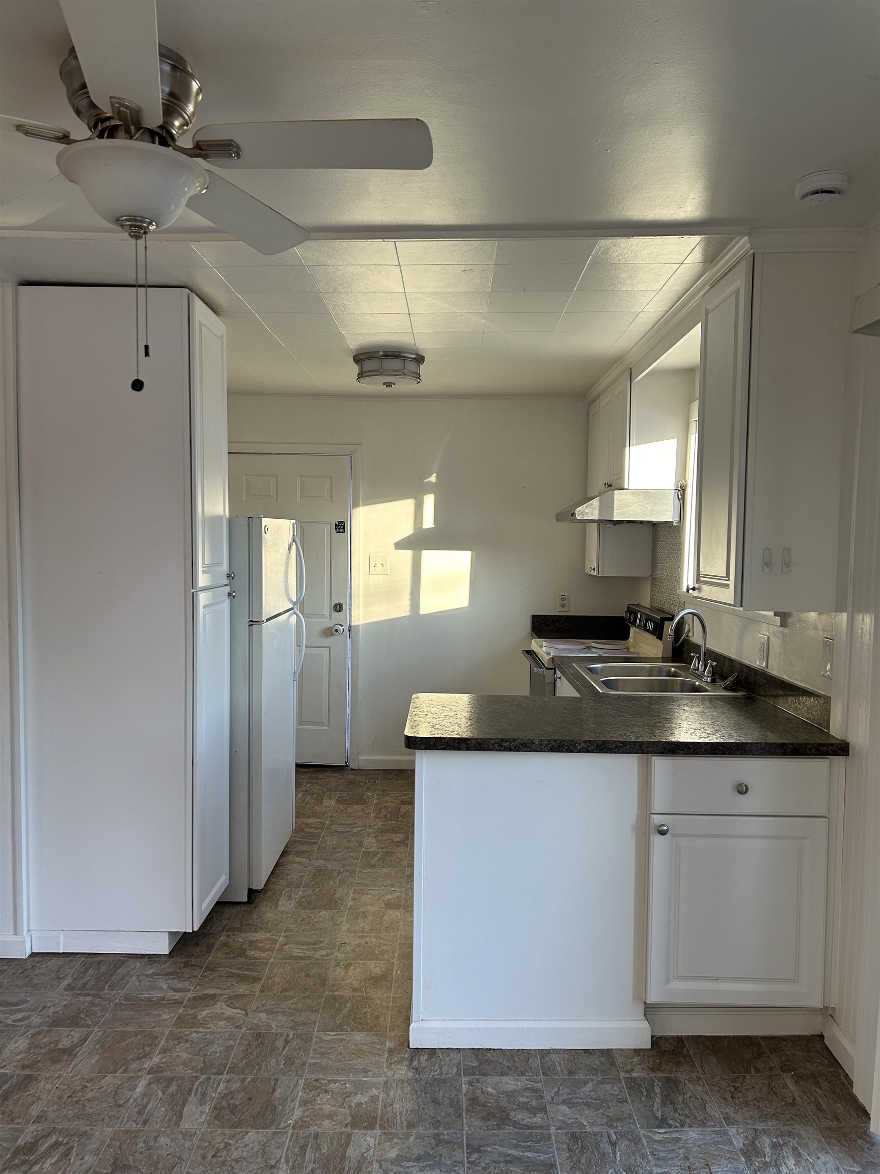 1179 South Dye Road Flint, MI 48532 - Photo 3 of 13 Gallery Image 3