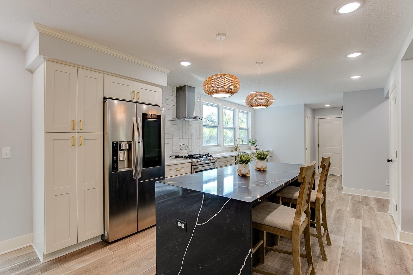 4827 Hamilton Road Minnetonka, MN 55345 - Photo 12 of 49