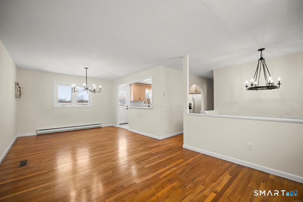 25 Greenview Drive Waterbury, CT 06708 - Photo 7 of 20