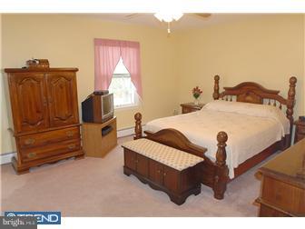 4 Schuh Road Princeton, NJ 08540 - Photo 7 of 10 Bedroom - Main