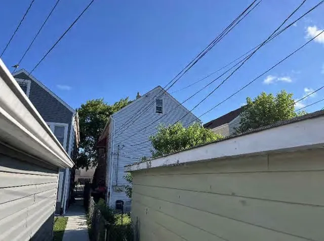 $258,750 | 5335 23rd Place, Cicero, IL 60804