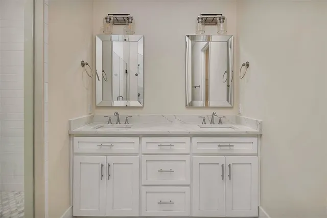 $721,000 | 127 Village Drive, St. Simons Island, GA 31522