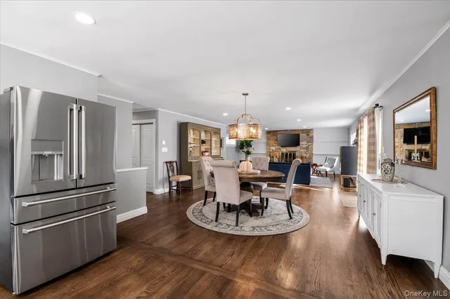 $874,999 | 23 Mahan Road, Old Bethpage, NY 11804