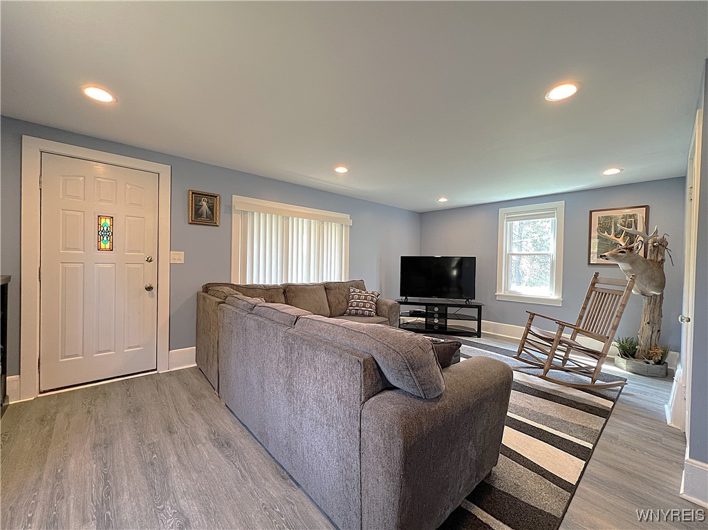 4477 East Lake Road Wilson, NY 14172 - Photo 4 of 47