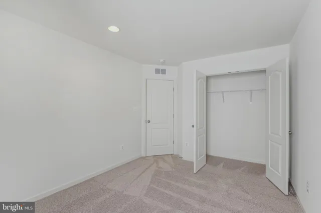 $2,500 | 162 Ludgate Manor, Falling Waters, WV 25419