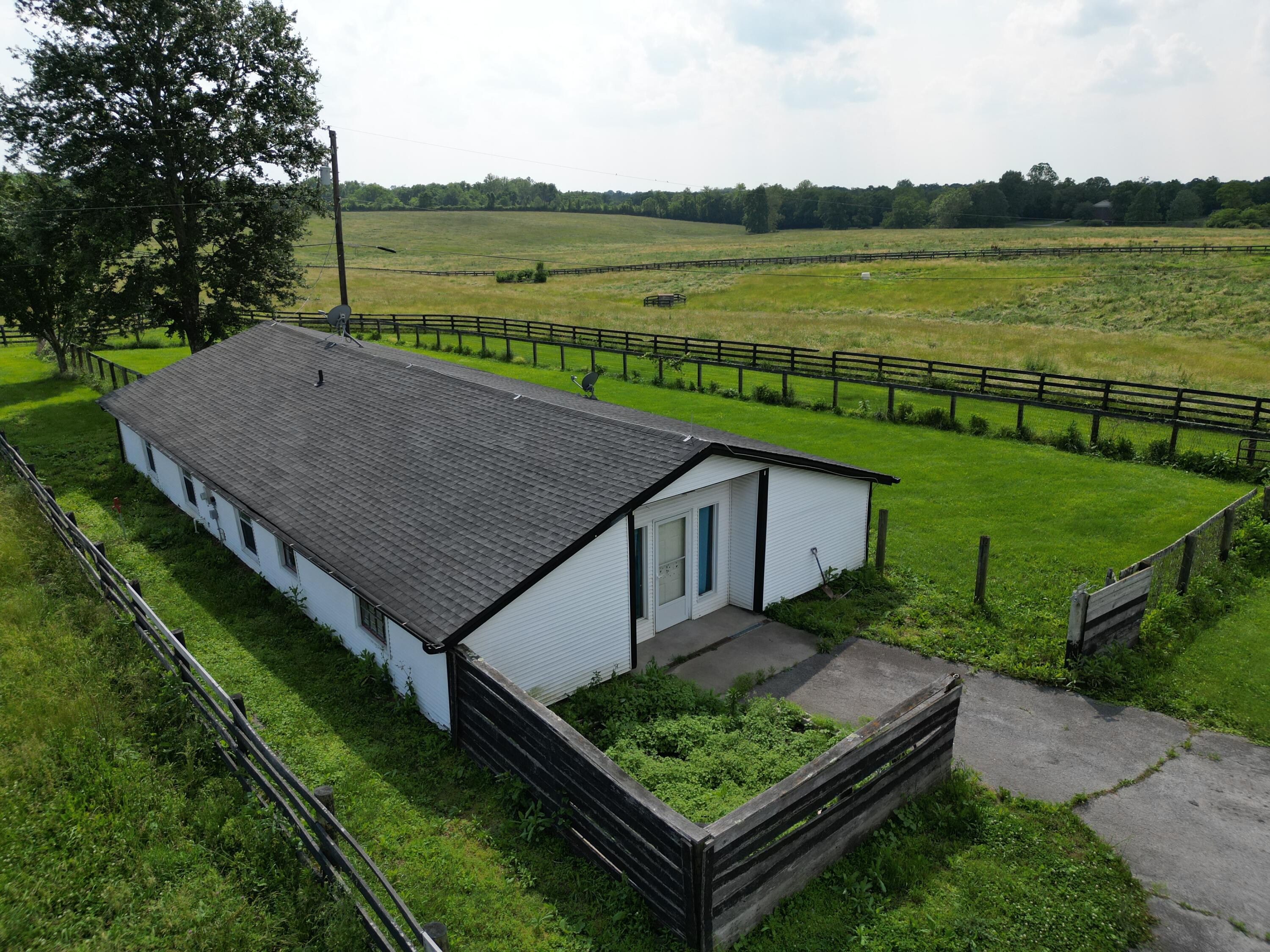 1542 Ferguson Road Lexington, KY 40511 - Photo 11 of 23 DJI_0398