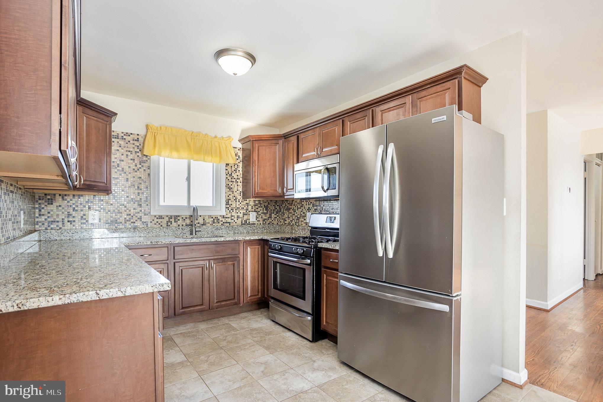 2301 Holyoke Road Baltimore, MD 21237 - Photo 8 of 30 Modern Kitchen