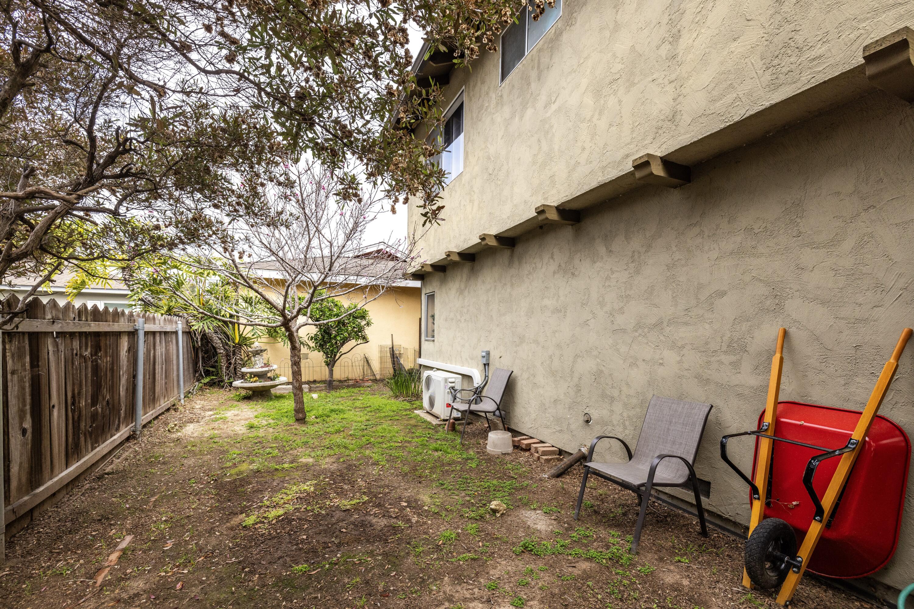2827-2829 Serena Road Santa Barbara, CA 93105 - Photo 23 of 27 Second Residence Backyard