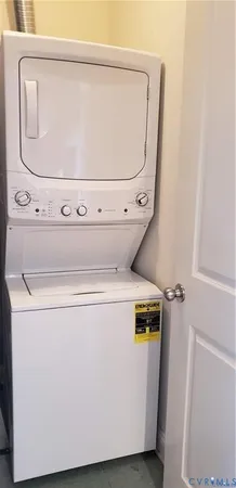 a close up view of washer and dryer