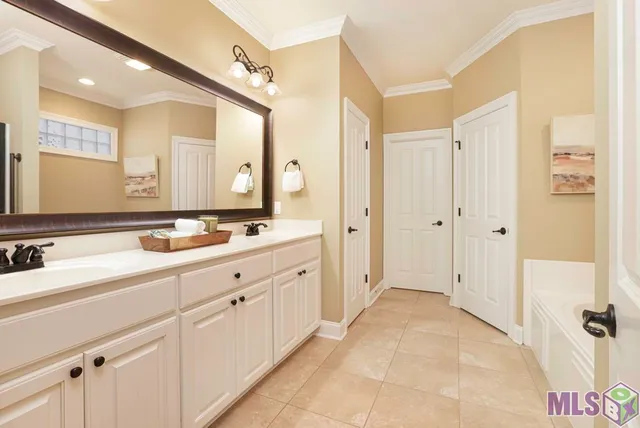 $329,000 | 14329 Villa Grove Drive, Baton Rouge, LA 70810